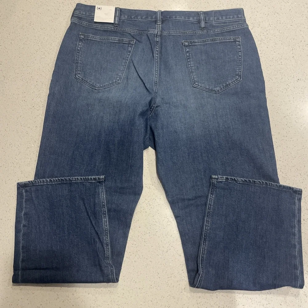 Banana Republic denim jeans straight fit mid rise blue mens 42 x 32 NWT